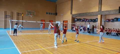 TURNEU DE MINIVOLEI „CUPA PRIETENIEI”, aprilie 2022 — fotografia 3