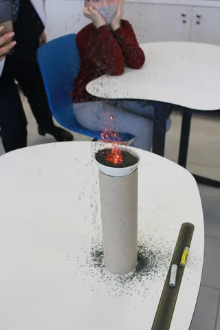 ACTIVITATE TEMATICĂ: „Și cei mici fac fapte mari" , aprilie 2021 — fotografia 3