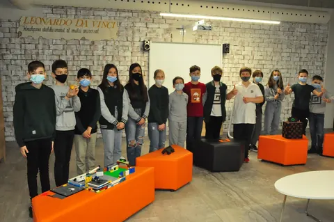 Proiect intrașcolar: „Let's Invent Something Together!”, apilie 2021 — fotografia 2