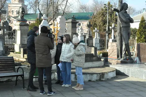 Activitate transdisciplinară: Omagiu marelui poet basarabean: Grigore Vieru, februarie 2022 — fotografia 4