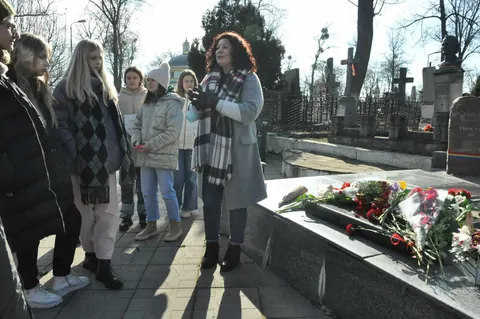 Activitate transdisciplinară: Omagiu marelui poet basarabean: Grigore Vieru, februarie 2022 — fotografia 6