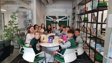 Campania școlară: „O carte în dar pentru biblioteca Da Vinci”, septembrie 2023 — fotografia 2