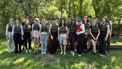 Astăzi, 24 mai, un grup de elevi din clasele a IX-a - XII-a, împreună cu diriginții lor, au desfășurat o activitate intitulată „Da Vinci încearcă sporturi noi”. — fotografia 2