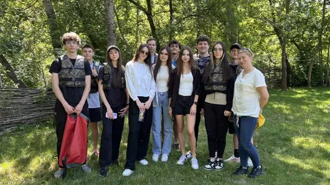 Astăzi, 24 mai, un grup de elevi din clasele a IX-a - XII-a, împreună cu diriginții lor, au desfășurat o activitate intitulată „Da Vinci încearcă sporturi noi”. — fotografia 3