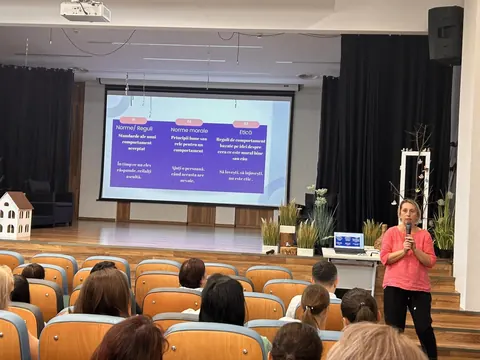 Formare profesională: „Integritatea și etica personalului didactic”, 29 august 2024 — fotografia 4