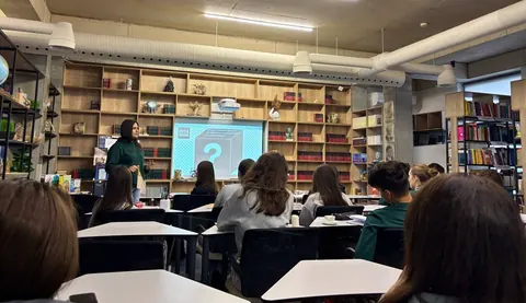 LECTURIADA ELEVI-PĂRINȚI-PROFESORI, cu tema: „Societatea vs. — fotografia 4