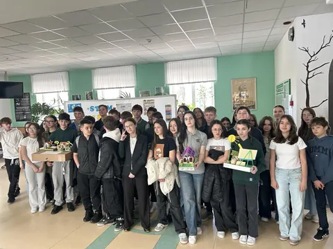 Eveniment educativ în cadrul STEM Discovery Campaign, susținut de Scientix, și al proiectului eTwinning „STEM… — fotografia 2